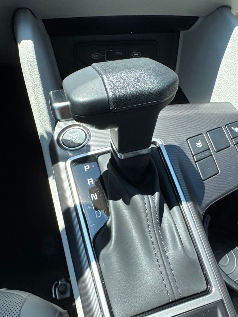 2026 Kia Sportage EX - Photo 13