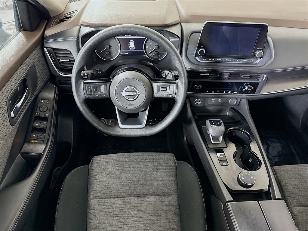 2023 Nissan Rogue SV photo 2