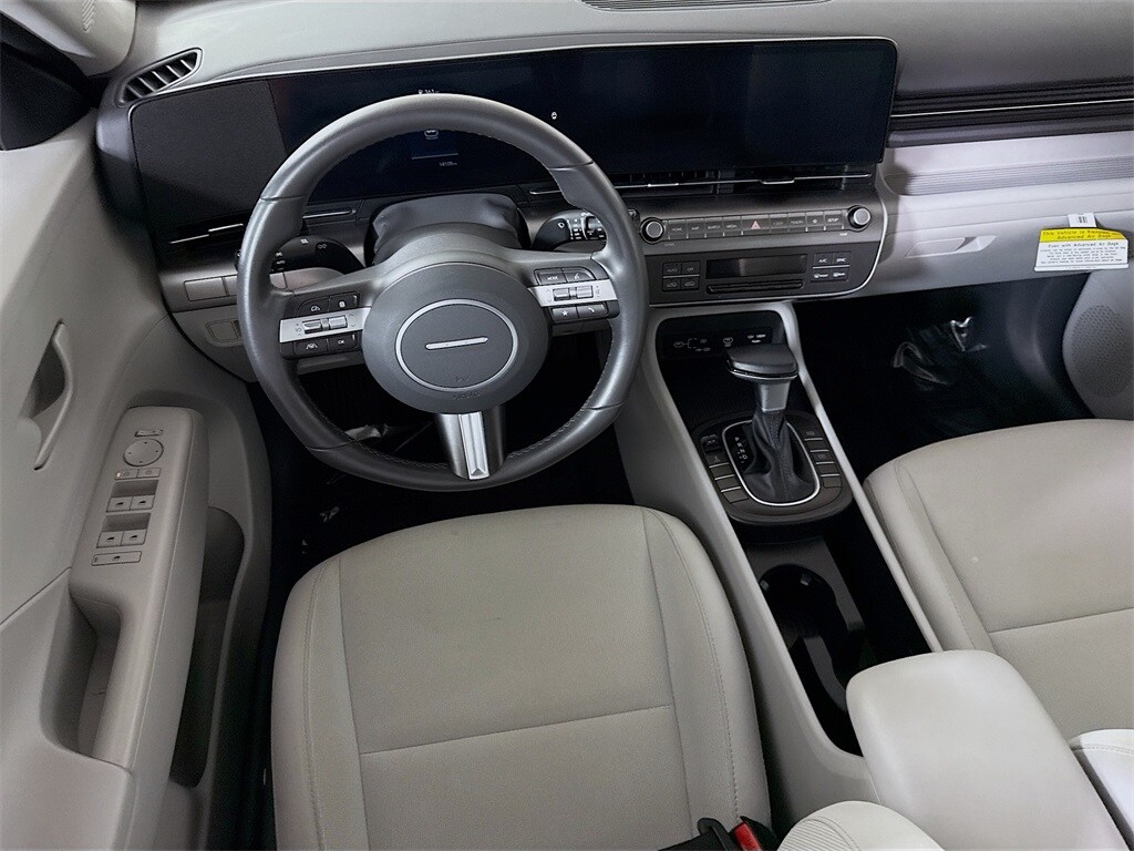 2024 Hyundai Kona SEL photo 2