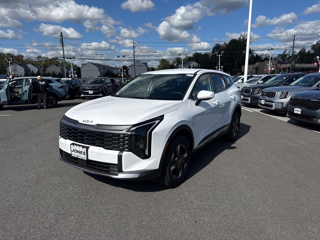 New 2026 Kia Sportage LX SUV