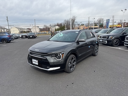 2025 Kia Niro EX Touring SUV