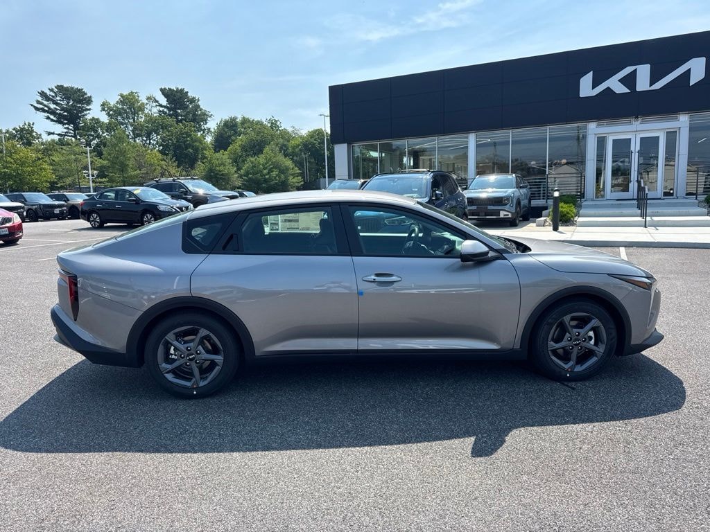 New 2026 Kia K4 LXS Sedan