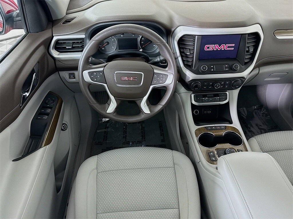 2023 Gmc Acadia SLE photo 3
