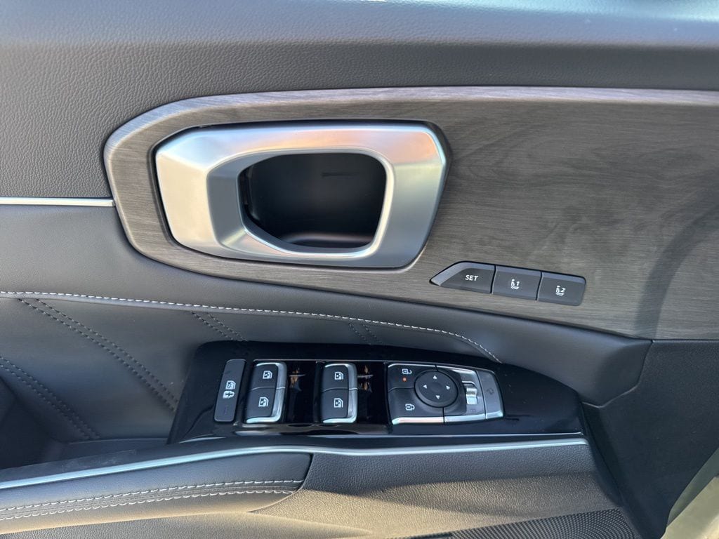 2026 Kia Sorento X-Line SX Prestige - Photo 8