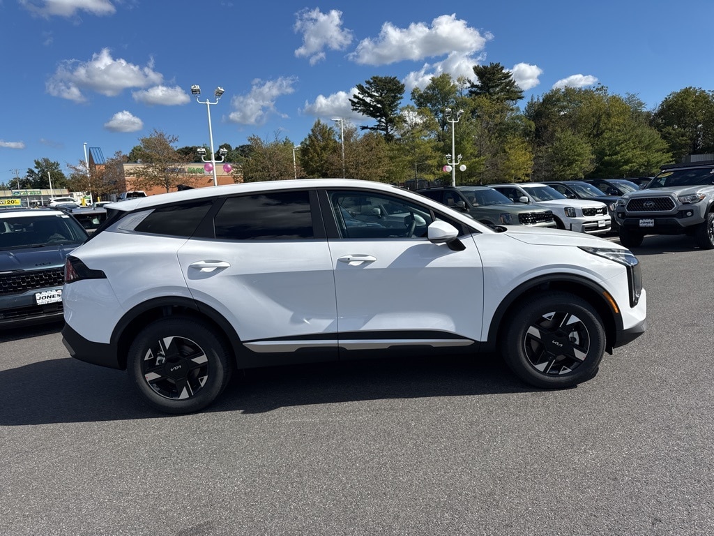 New 2026 Kia Sportage LX SUV