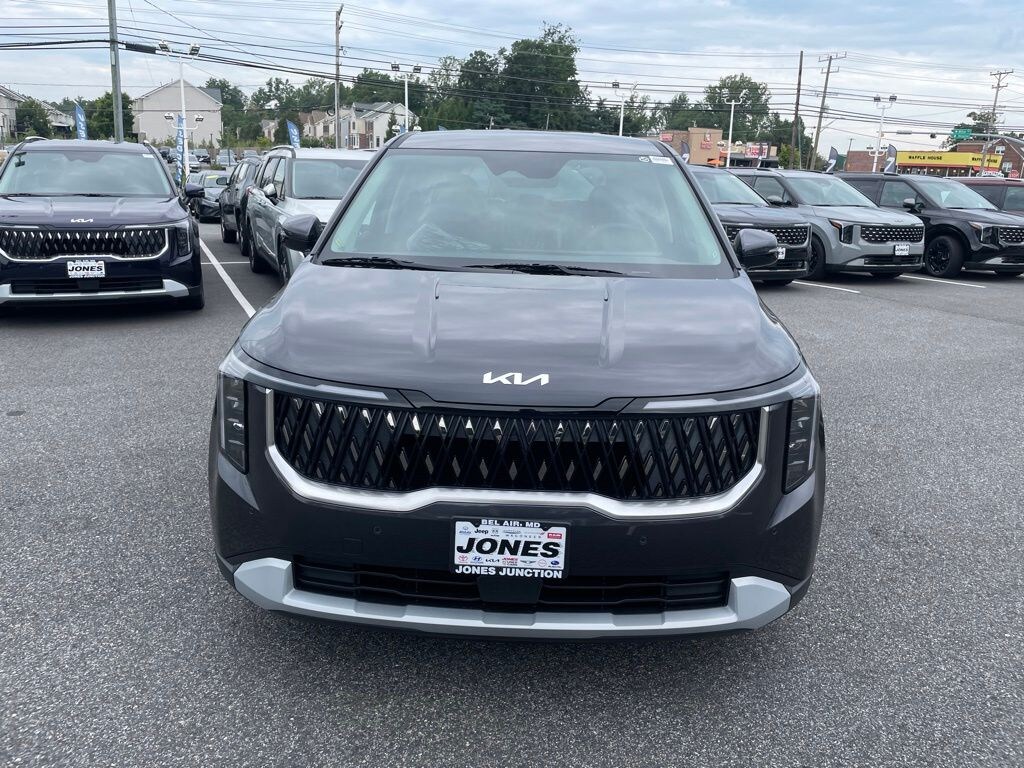 New 2027 Kia Carnival LXS Van Passenger Van