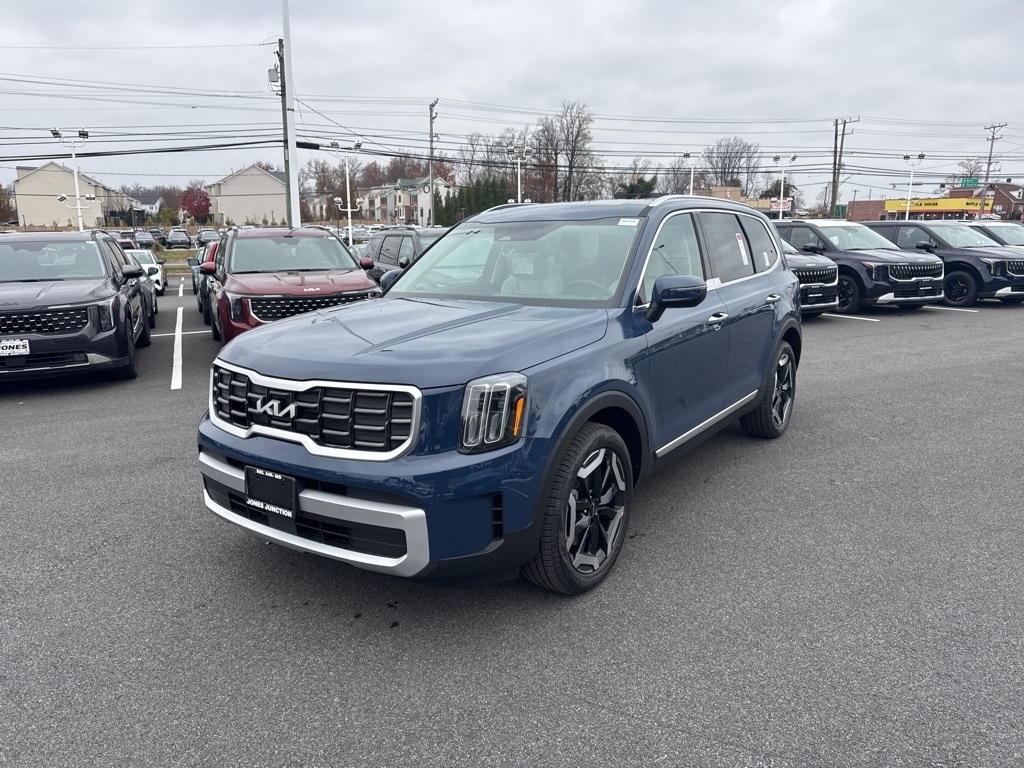 2025 Kia Telluride S's photo