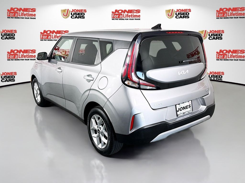 Used 2023 Kia Soul LX Hatchback