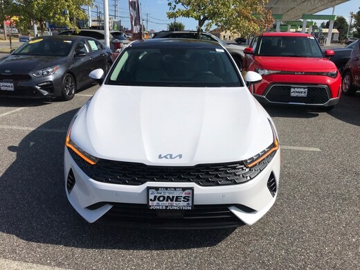 2022 Kia K5 GT-Line sedan lives up to the sporty new name