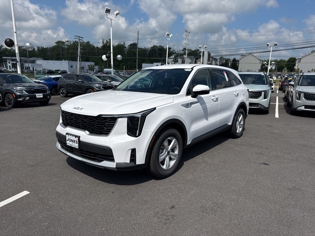 2025 Kia Sorento LX