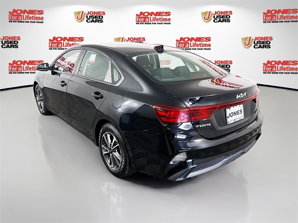 Used 2023 Kia Forte LXS Sedan