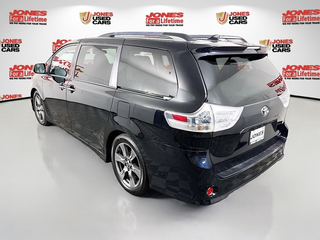 Certified 2019 Toyota Sienna SE Van