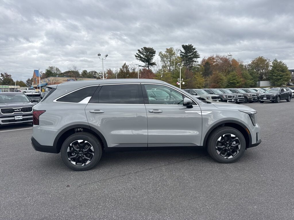 New 2026 Kia Sorento S SUV