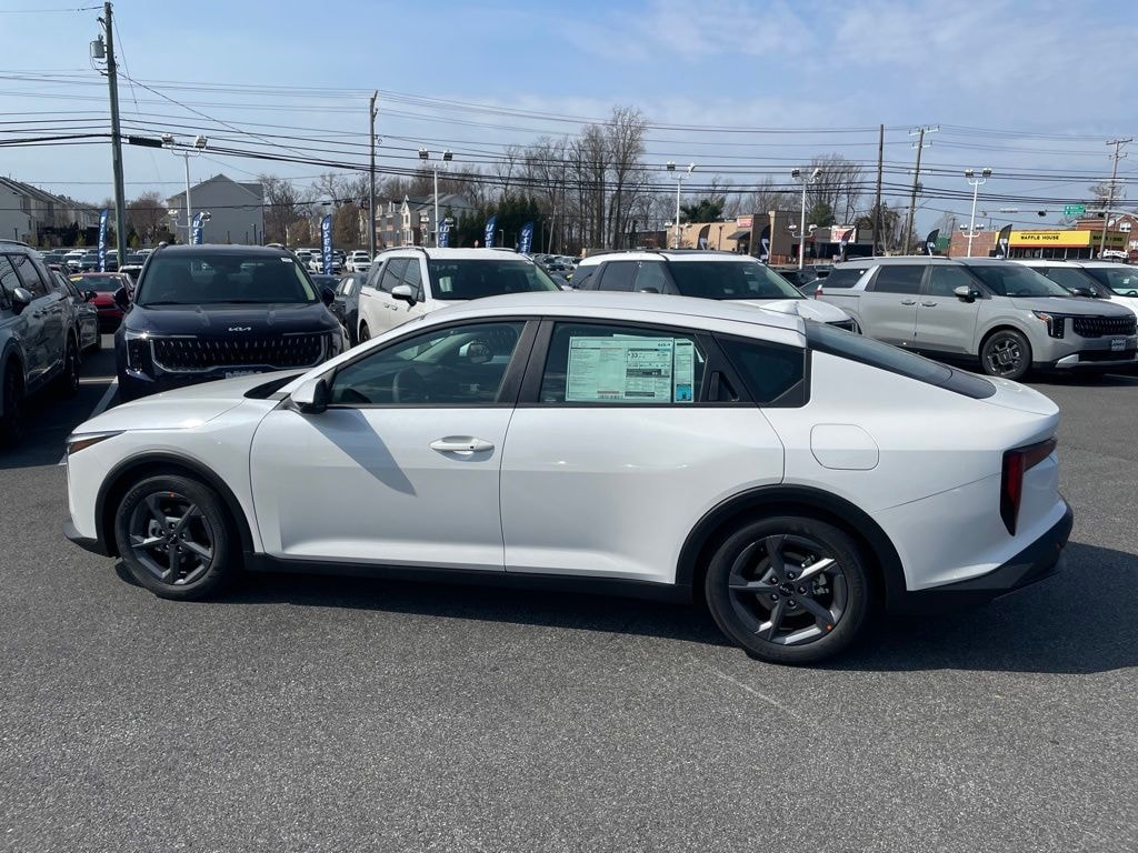 New 2026 Kia K4 LXS Sedan