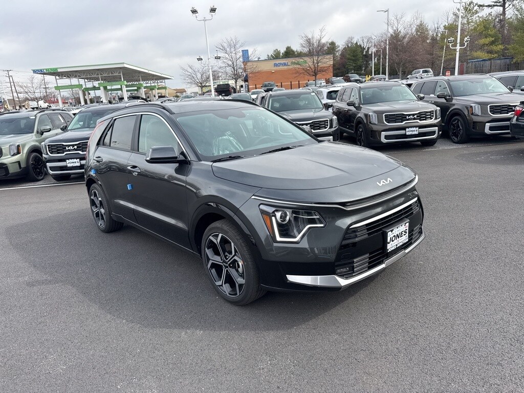 2025 Kia Niro EX Touring photo 2