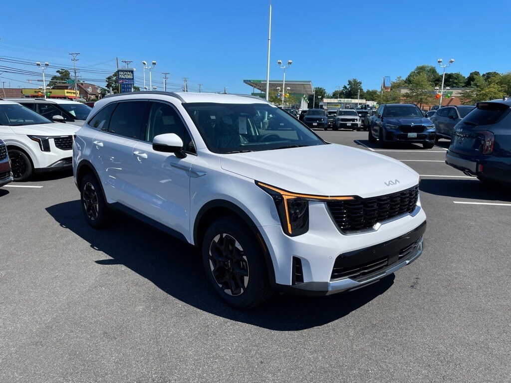 2026 Kia Sorento S photo 2