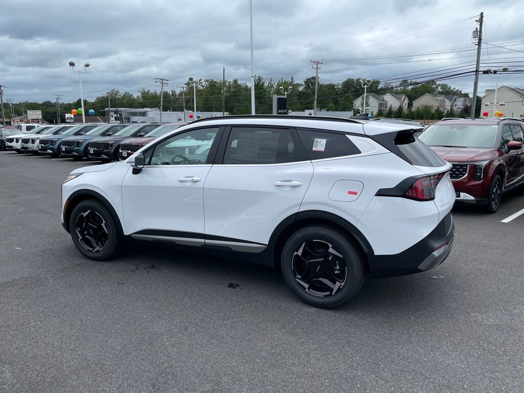 2026 Kia Sportage EX photo 3