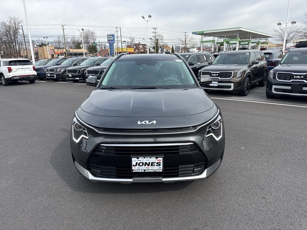 2025 Kia Niro EX Touring photo 3