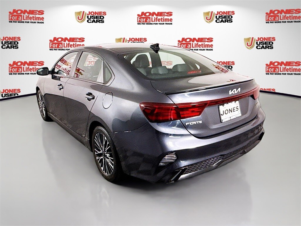 2023 Kia Forte GT-Line photo 2