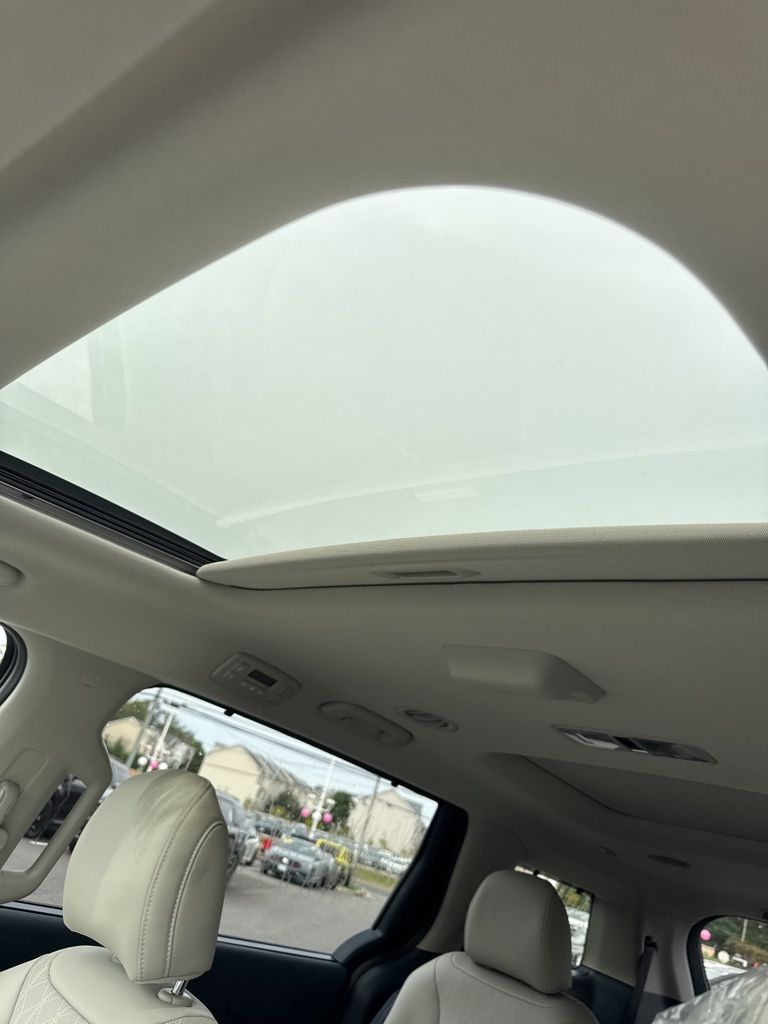 2026 Kia Carnival SX - Photo 12
