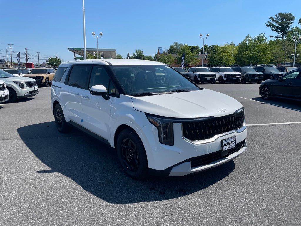 2026 Kia Sedona LXS's photo