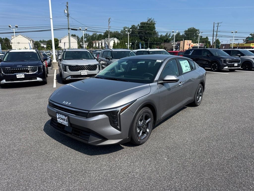 New 2026 Kia K4 LXS Sedan