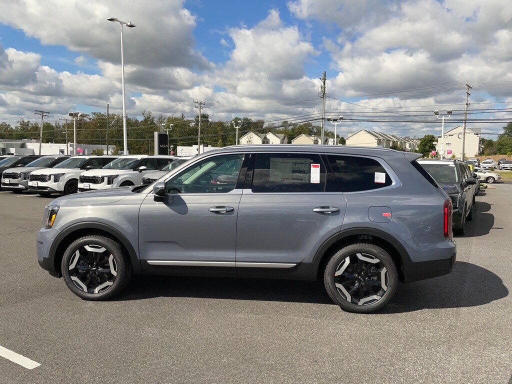 2025 Kia Telluride S photo 4