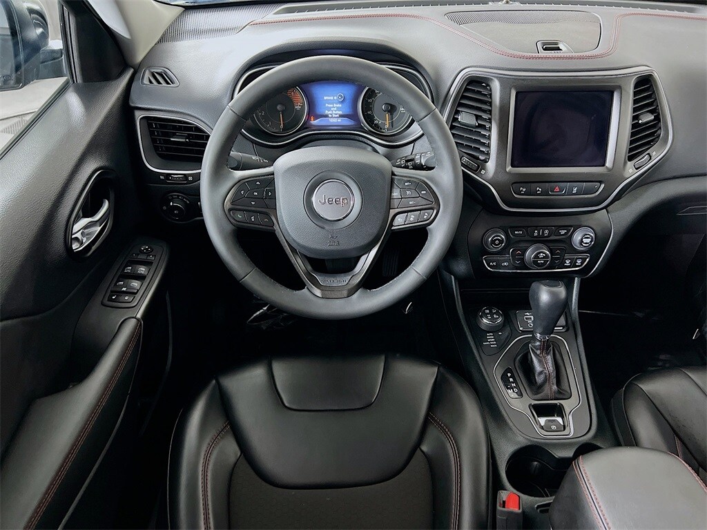 2023 Jeep Cherokee Trailhawk photo 3