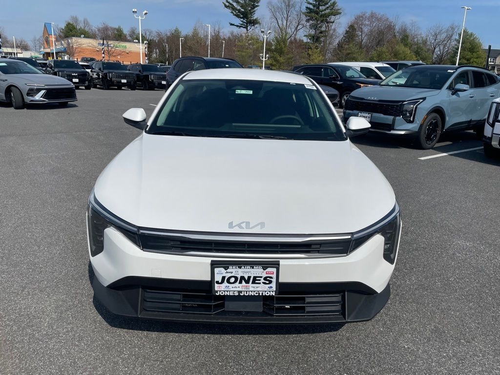 New 2026 Kia K4 LXS Sedan