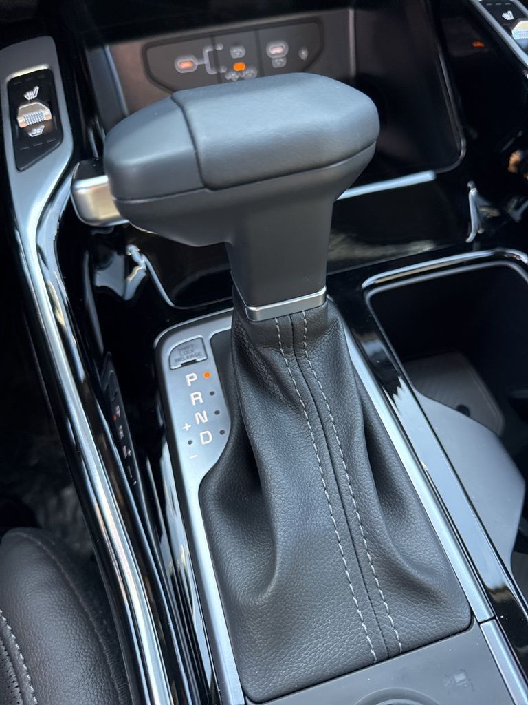 2026 Kia Sorento X-Line SX Prestige - Photo 13