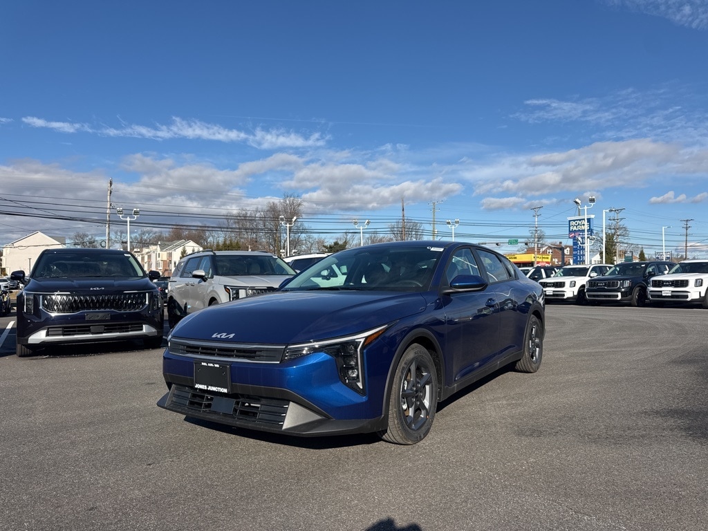 2025 Kia K4 LXS's photo