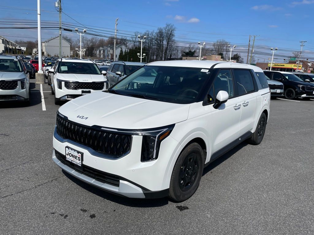 2026 Kia Sedona LXS's photo