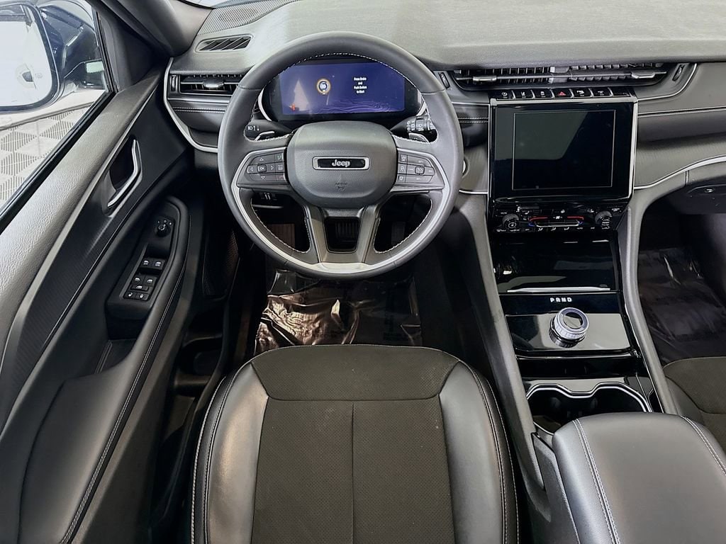 Used 2023 Jeep Grand Cherokee Altitude SUV