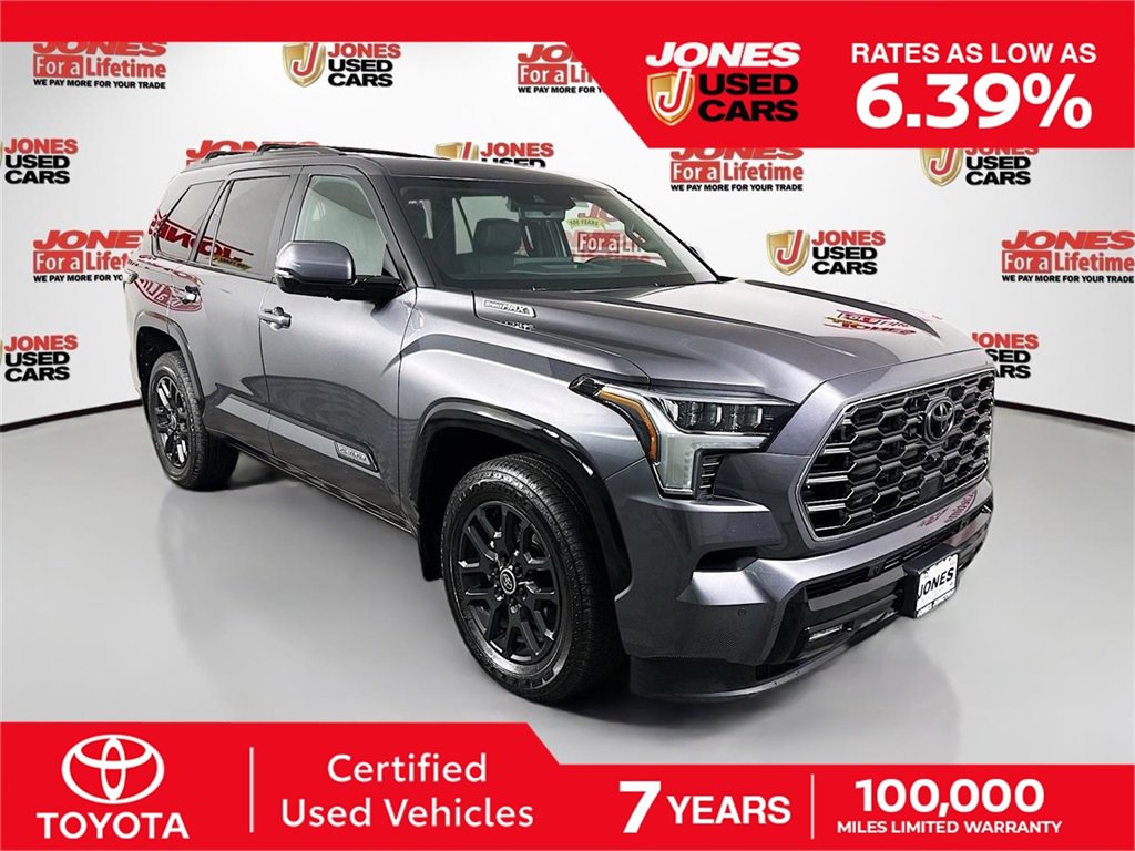 2024 Toyota Sequoia Platinum's photo