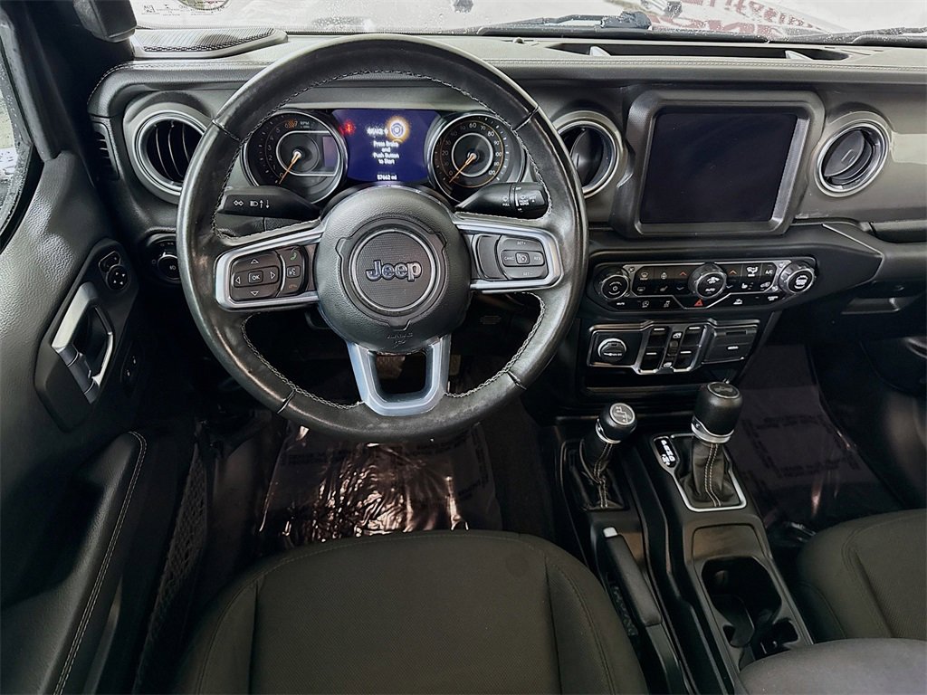 2022 Jeep Wrangler Unlimited Sahara photo 3