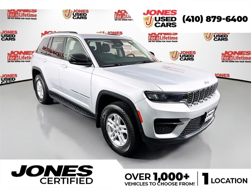 Used 2023 Jeep Grand Cherokee Laredo SUV