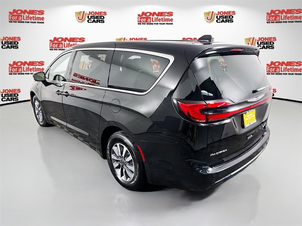 Used 2025 Chrysler Pacifica Hybrid Select Van Passenger Van