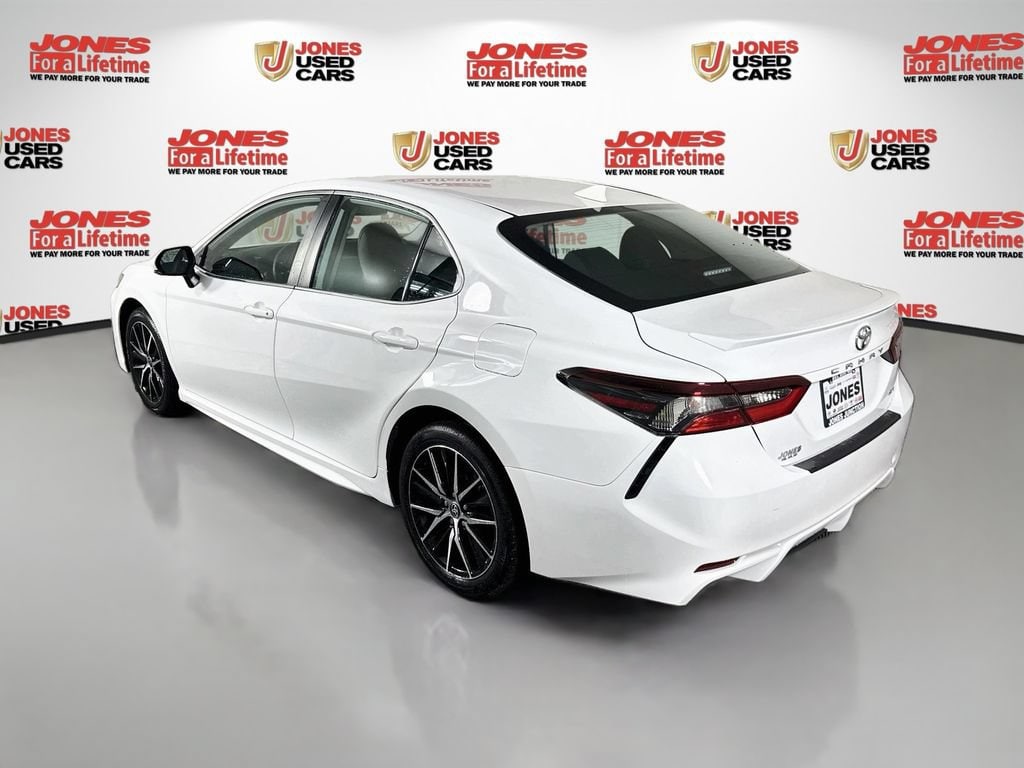 Used 2024 Toyota Camry SE Sedan