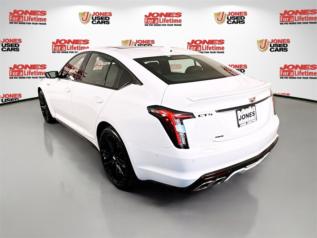 2024 Cadillac CT5 V photo 2