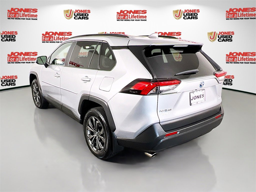 2024 Toyota RAV4 Hybrid XLE Premium photo 2
