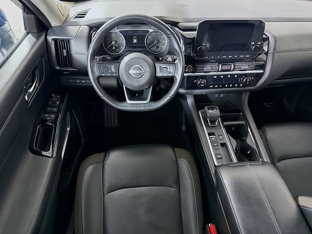 Used 2024 Nissan Pathfinder SL SUV