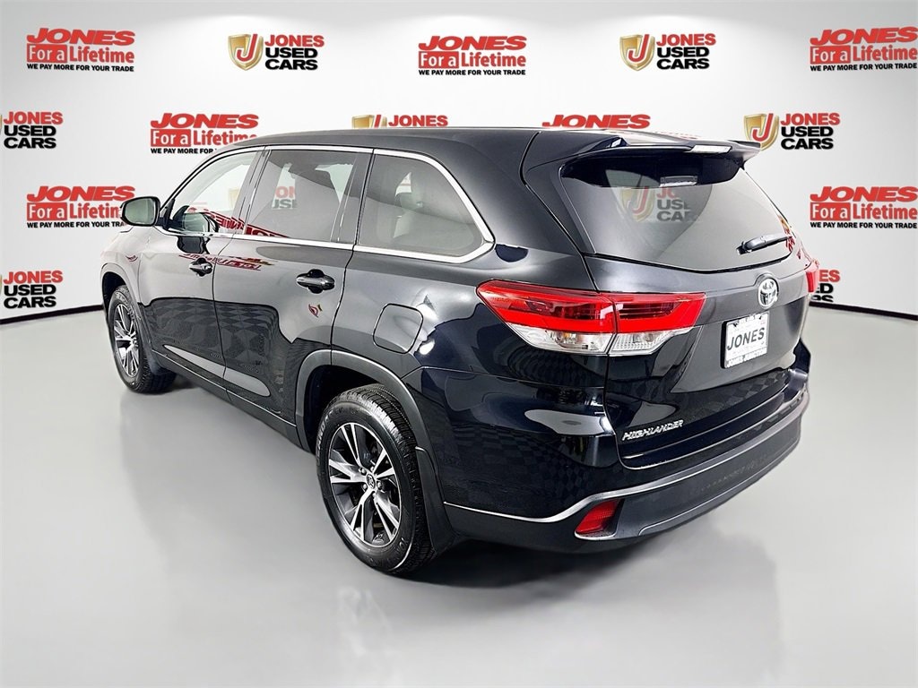 Used 2019 Toyota Highlander LE SUV
