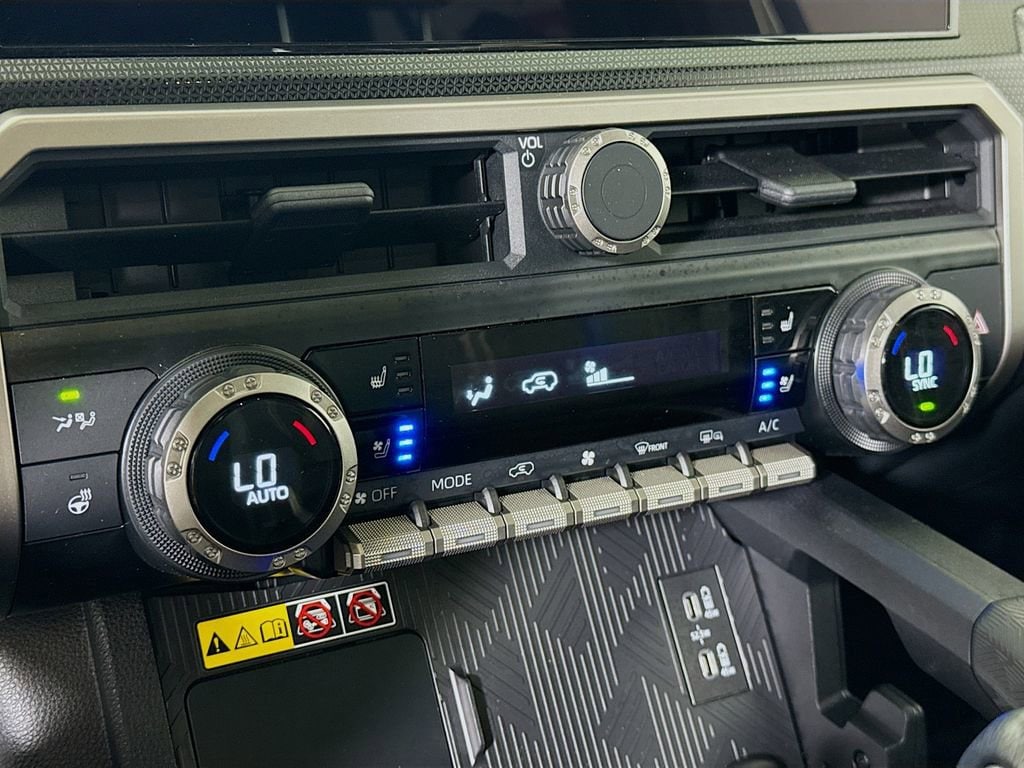 2025 Toyota 4Runner Limited - Photo 8