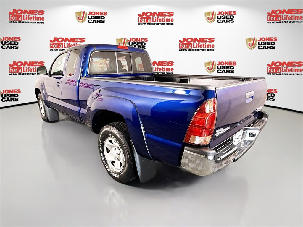 2008 Toyota Tacoma PreRunner photo 2