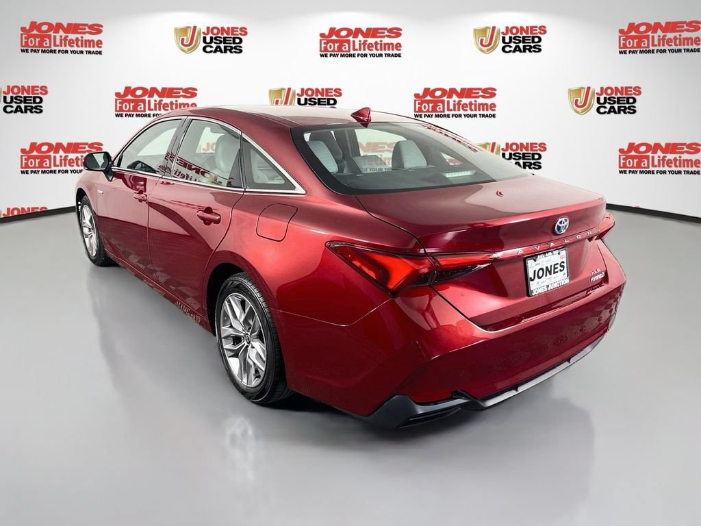 Used 2021 Toyota Avalon Hybrid XLE Plus Sedan