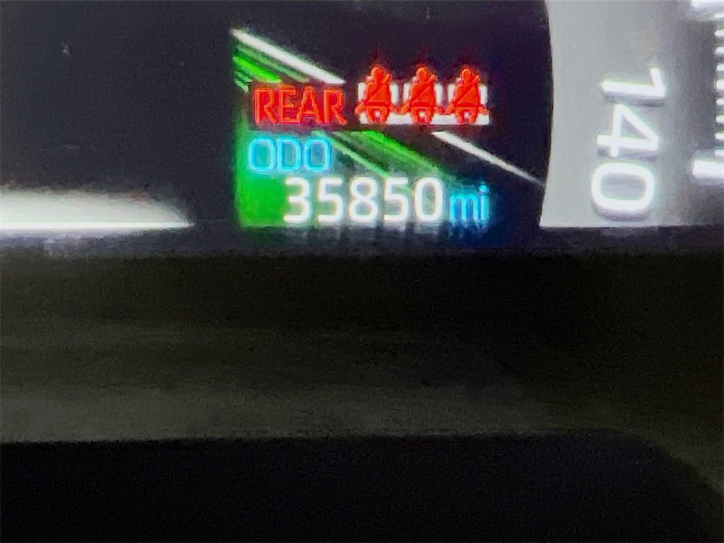 2023 Toyota RAV4 XLE Premium photo 4