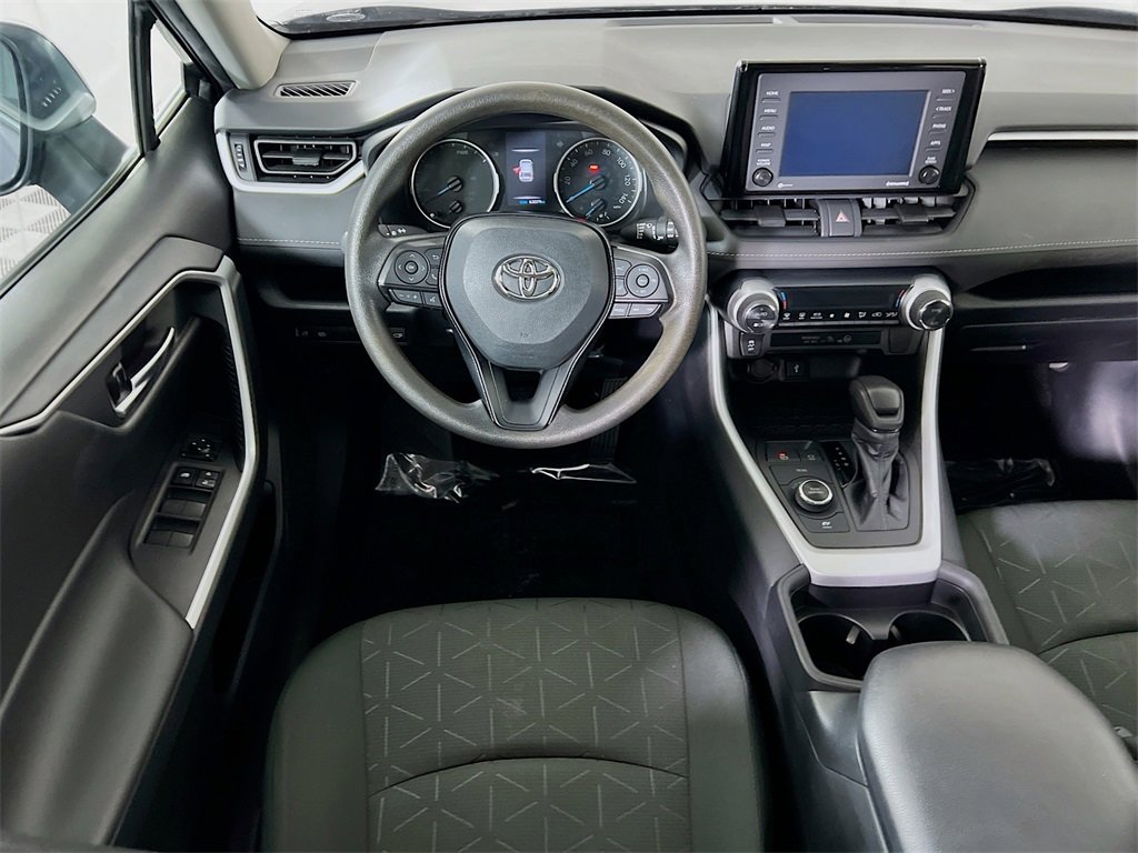 2021 Toyota RAV4 Hybrid XLE photo 3