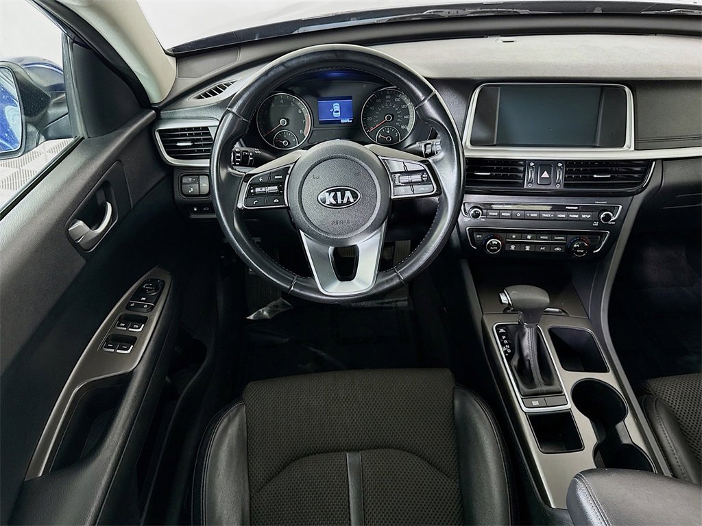 2019 Kia Optima S photo 3