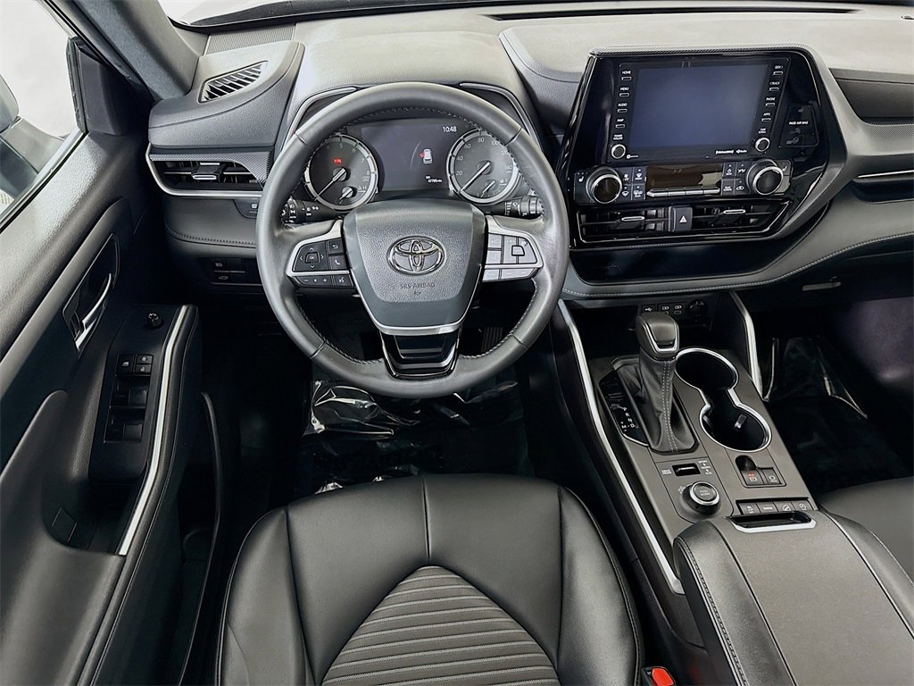2022 Toyota Highlander XSE photo 3
