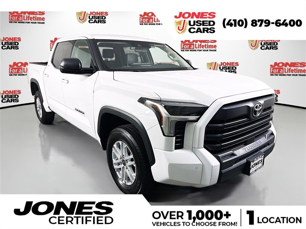 2023 Toyota Tundra SR5's photo